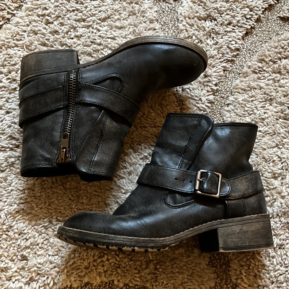 Steve Madden Girl 7 Women’s Black Ankle Boots Buckle Zipper Gray